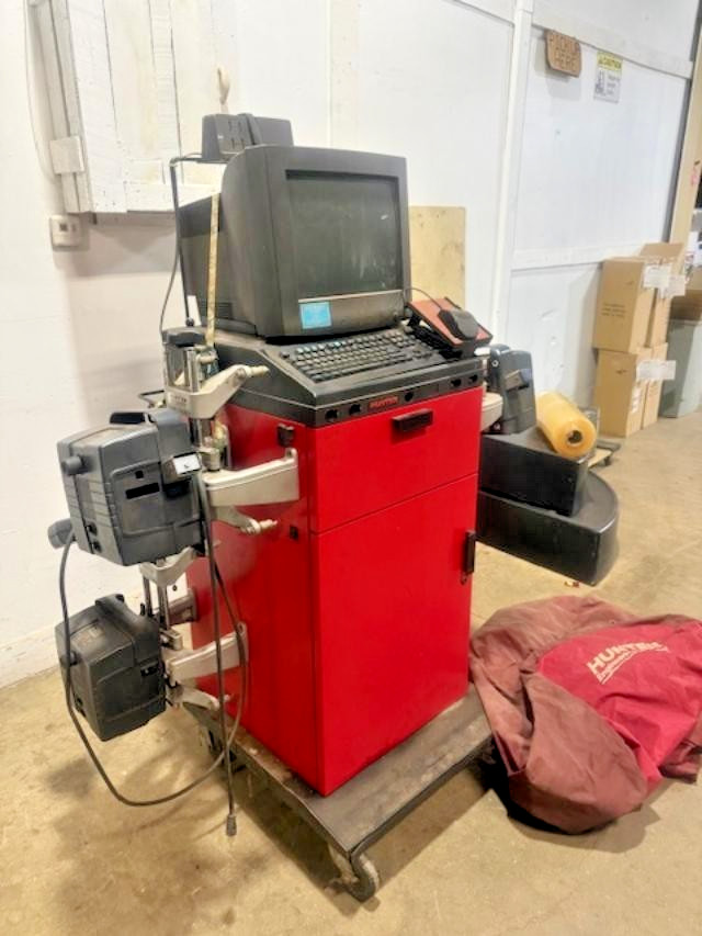 Hunter P 411M wheel alignment machine WITH EXTRA PARTS, MANUAL Read Description!