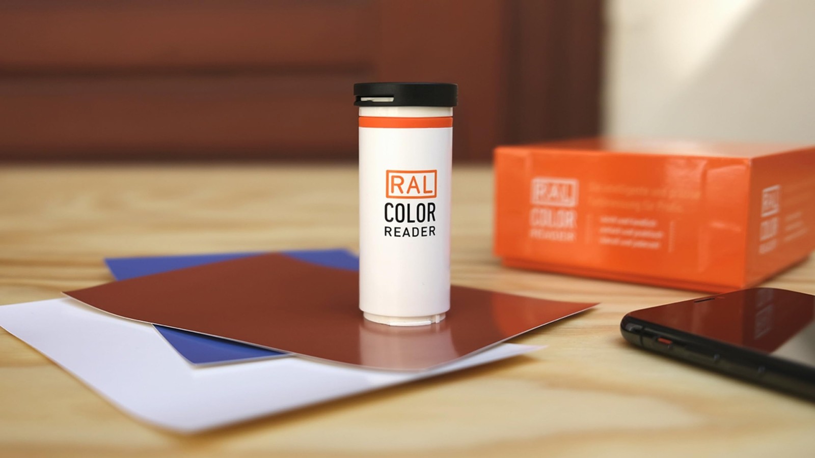 RAL Color Reader: Professional Color Measuring Device – handy and precise