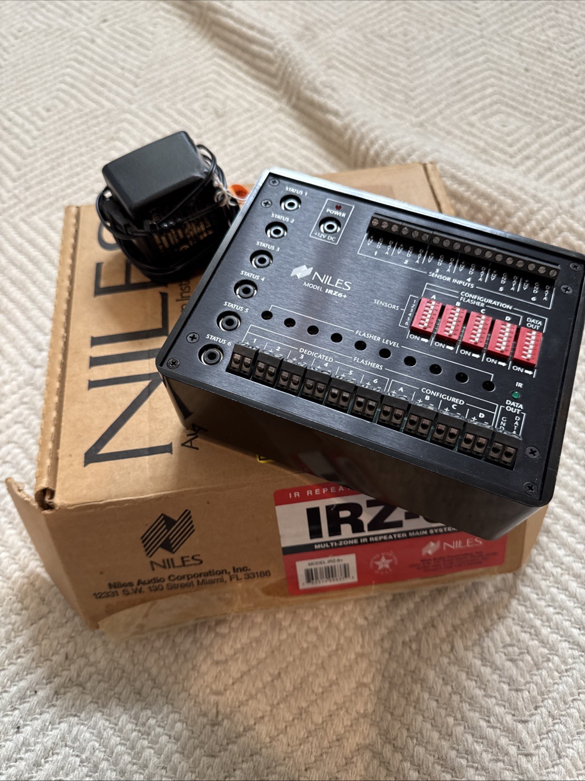Niles IRZ6+ Infrared Extender System - ZONABLE IR MAIN SYSTEM UNIT - IN BOX NICE