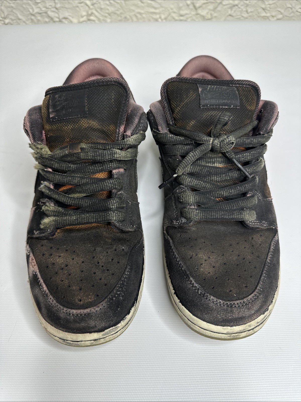 Size 9.5 - Nike Dunk SB Low Red Stardust
