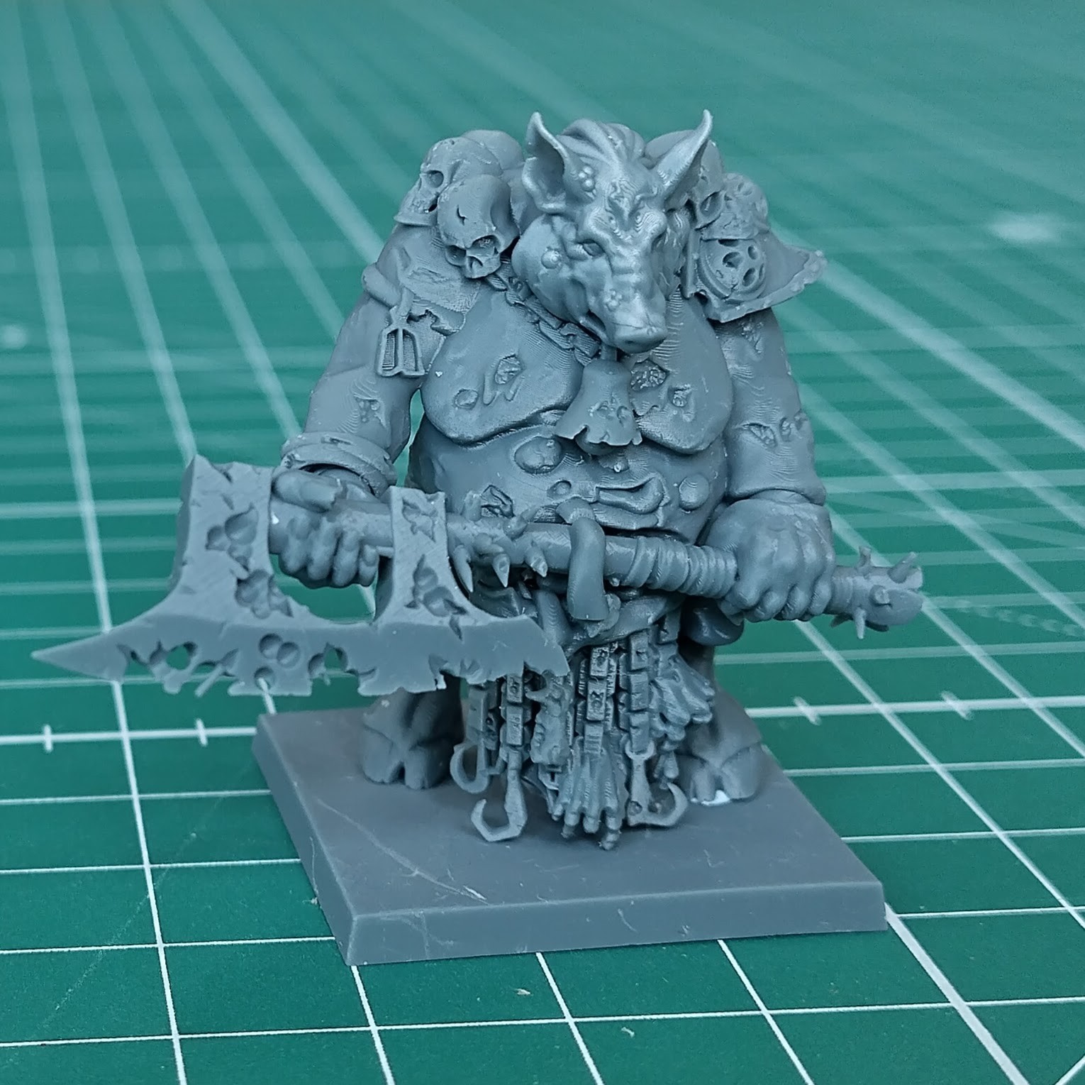 Avatars of War Beastlord of Pestilence (base included)