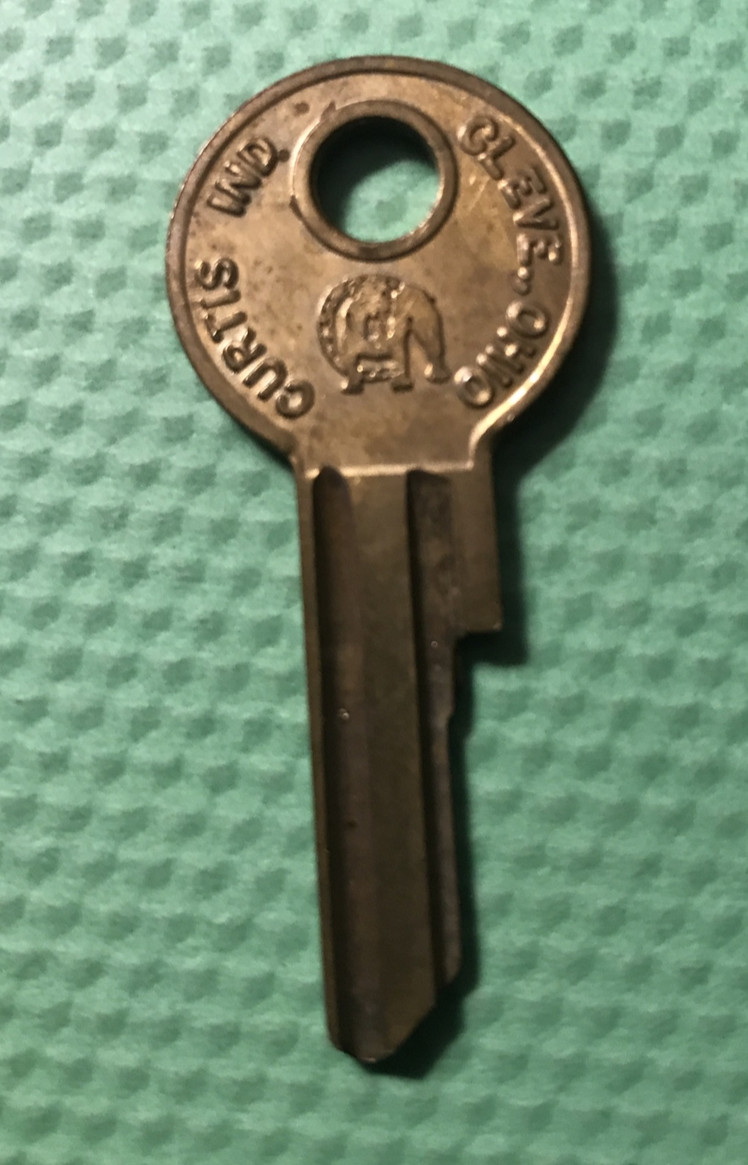 Curtis   Y6 key blank Y-6  VINTAGE key   Bulldog logo
