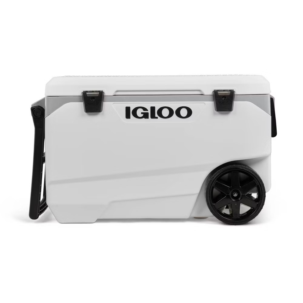 Igloo Latitude 90 Quart Rolling Cooler White - 137 Can Capacity Wheel