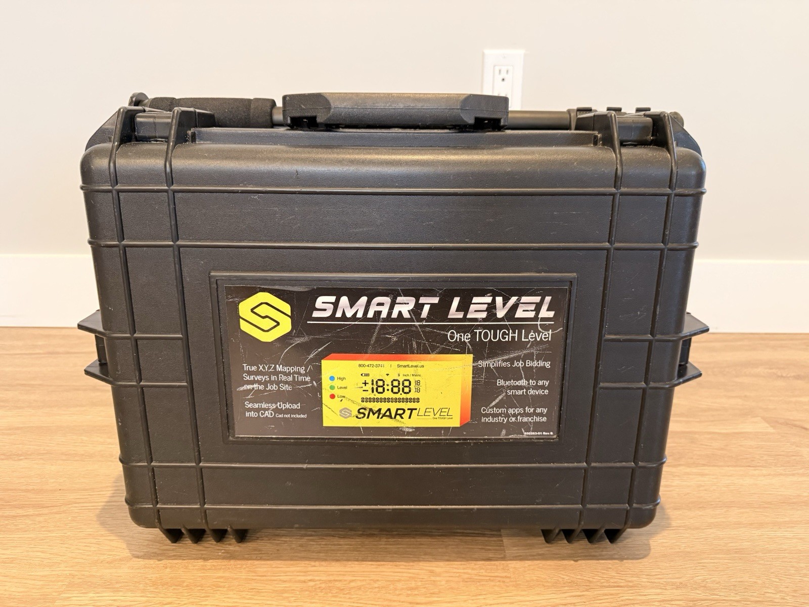 Smart Level Construction Altimeter, Bluetooth All Sensor Model W/ Monopod & Case