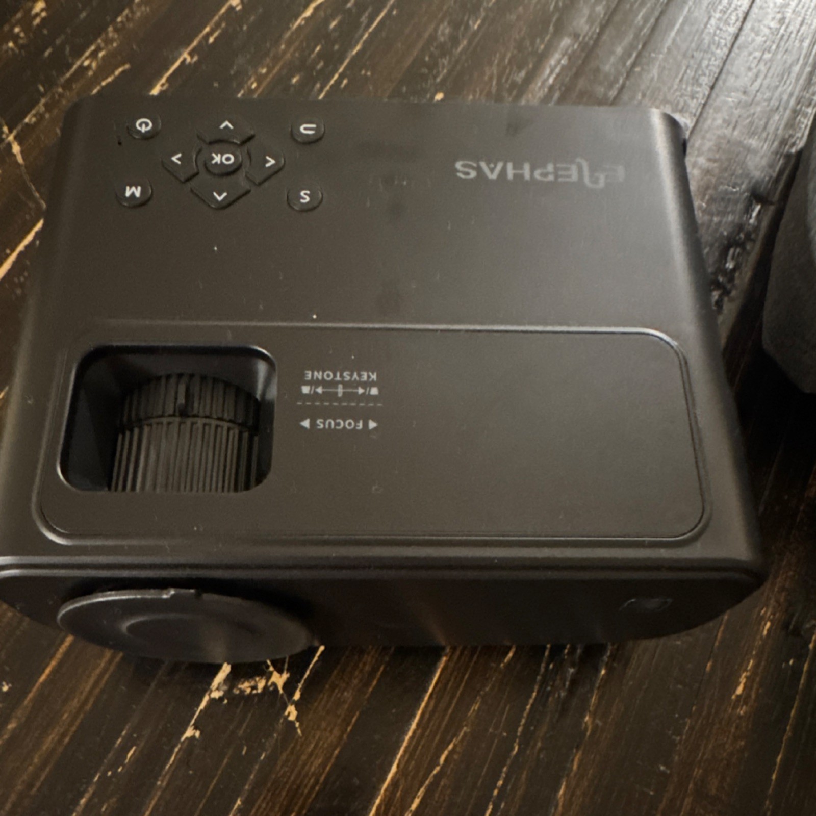 Elephas bundle Black Theater Projector with Carrying Case