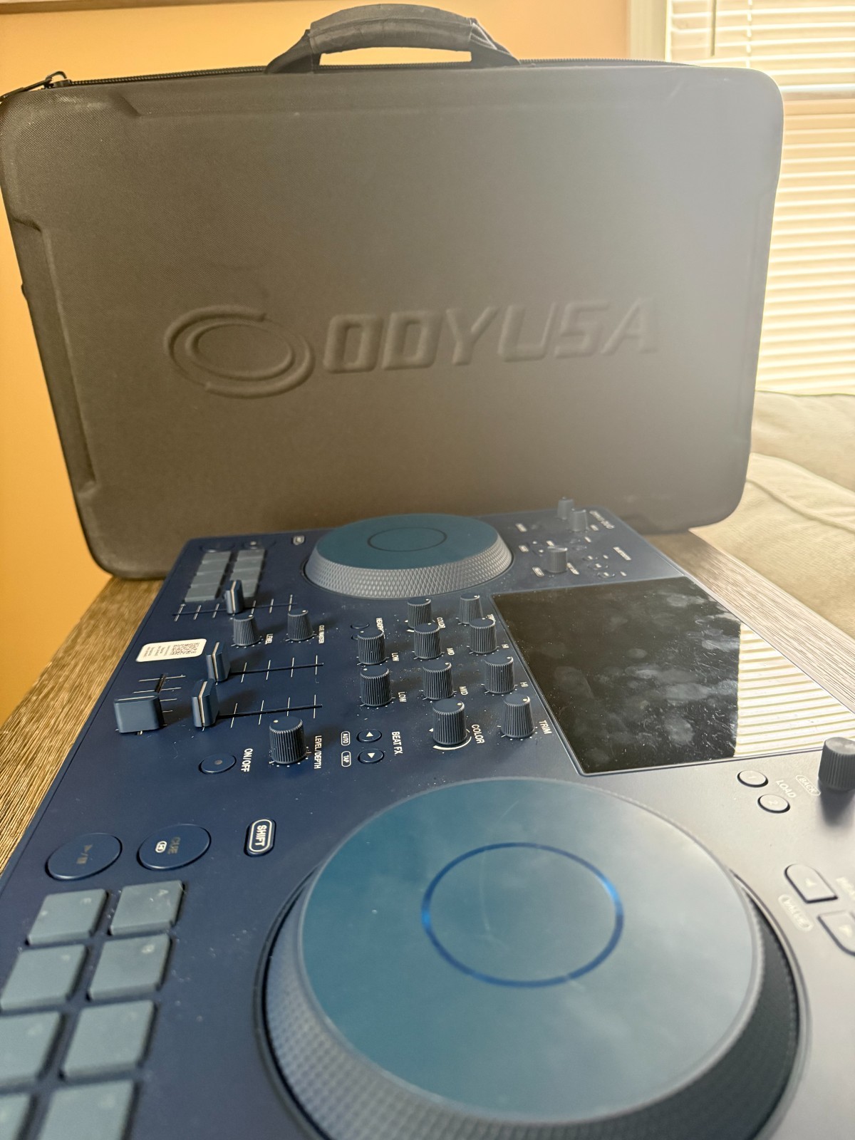 AlphaTheta OMNIS-DUO DJ system with Odyssey Case for Omnis Duo
