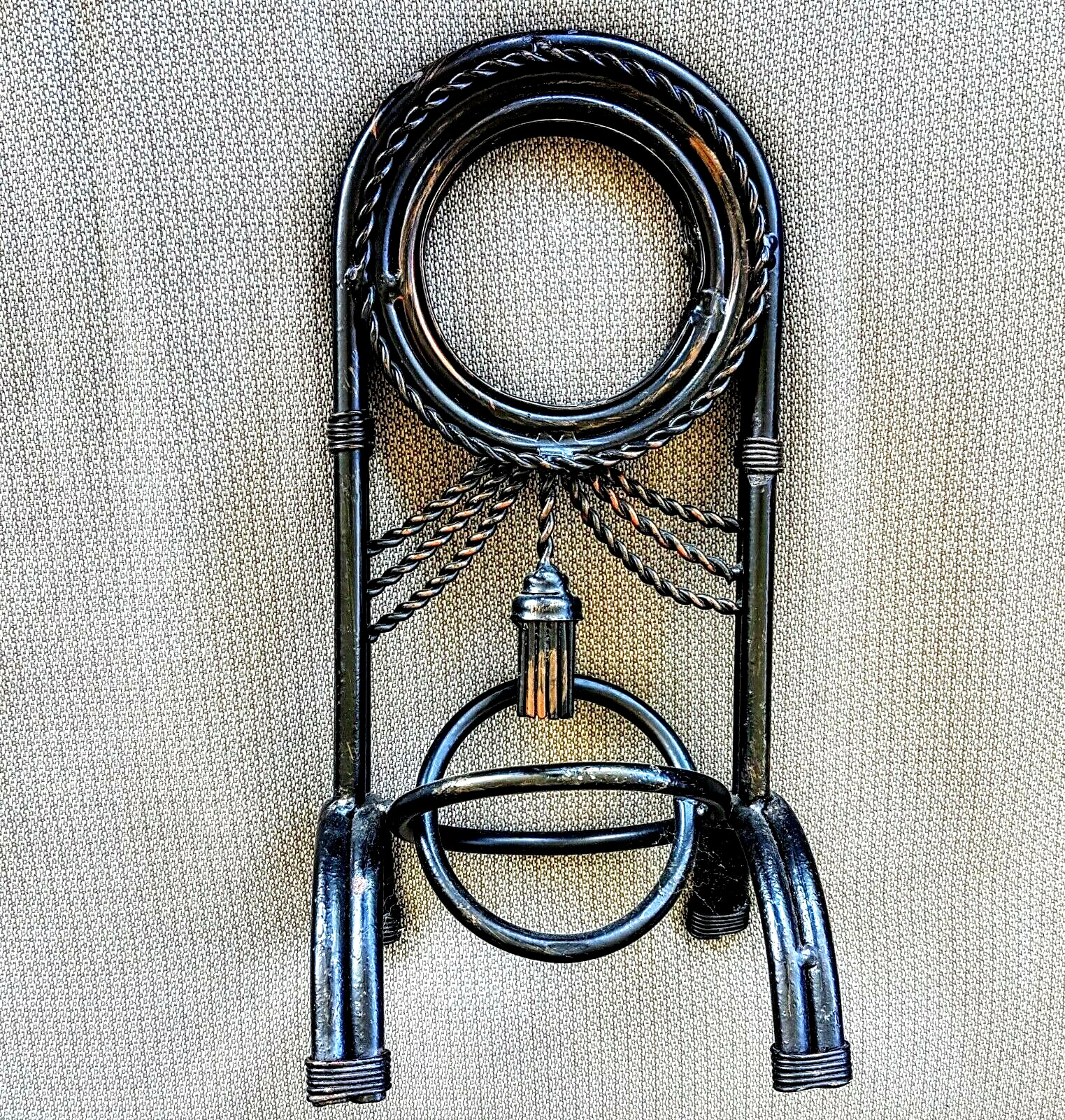 Black Metal Garden Statue 12" Heavy Circle Tassel Home Decor AS IS