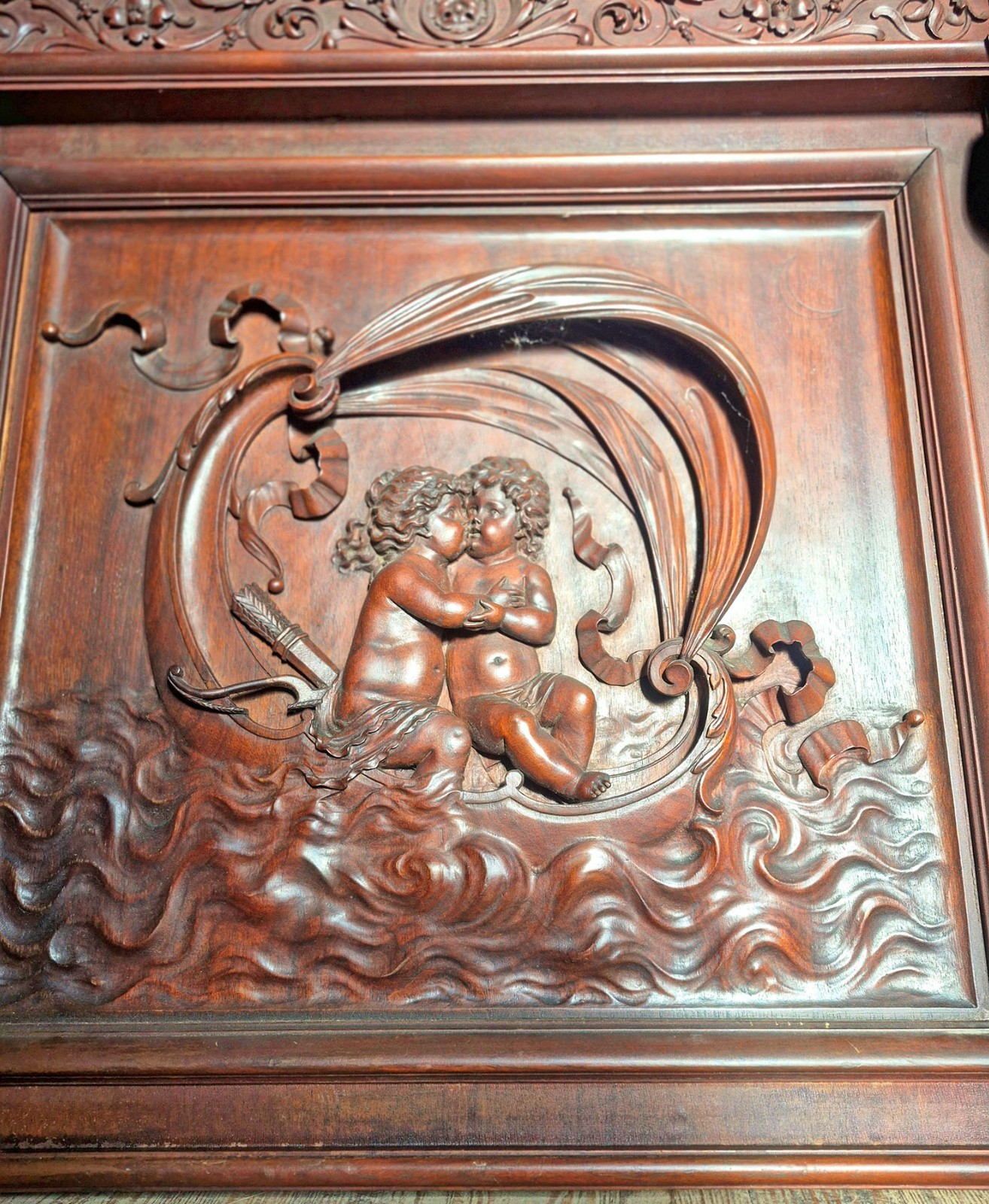 HORNER QUALITY FIGURAL CARVED PANELS TWIN HEADBOARDS