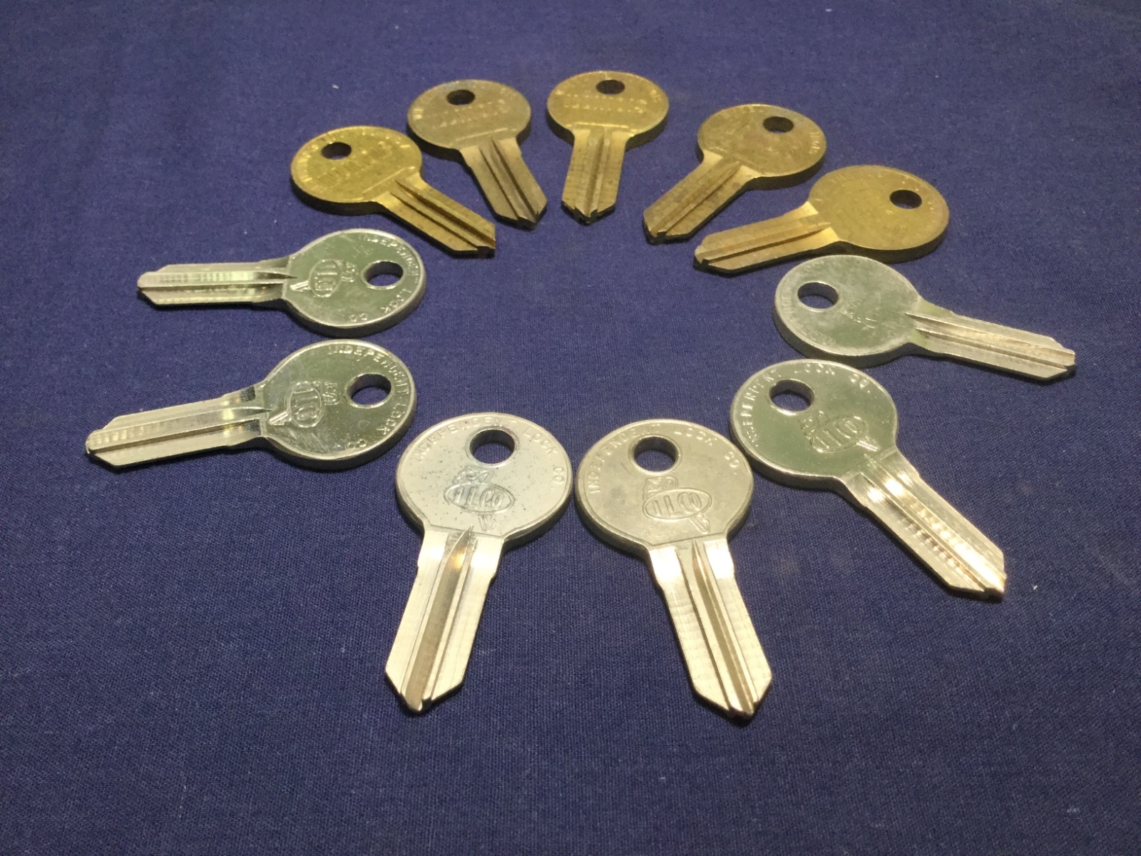 Illinois Original & Ilco S1042ZP Key Blanks, Set of 11 - Locksmith