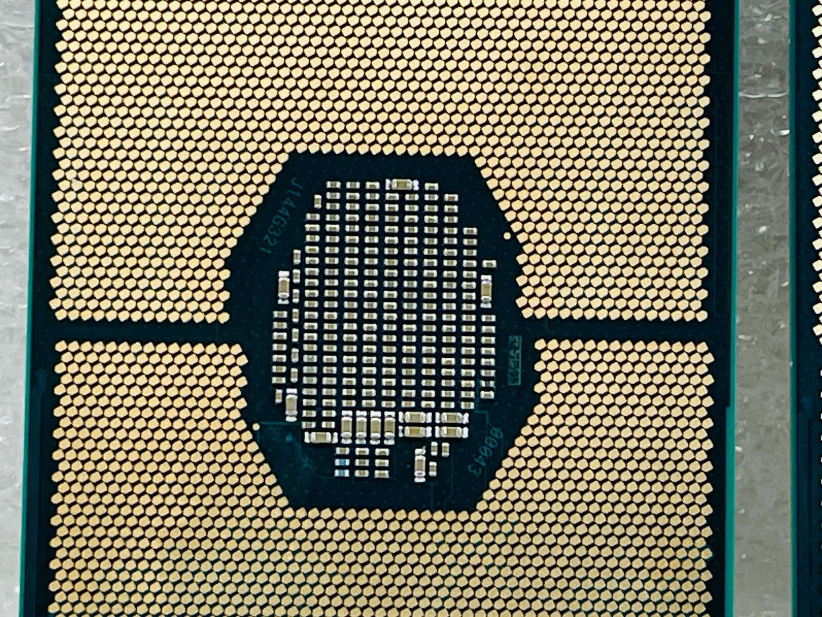 USED - Intel SRF8X INTEL XEON GOLD 6240 2.60GHZ 24.75M 18-CORE PROCESSOR
