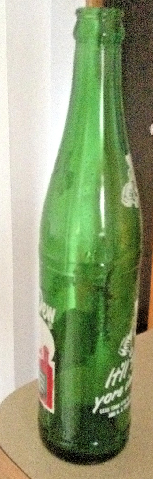 Very Good +, Early Mountain Dew Hillbilly Soda Bottle 16 Oz. 1 Pint 1965- Rare!