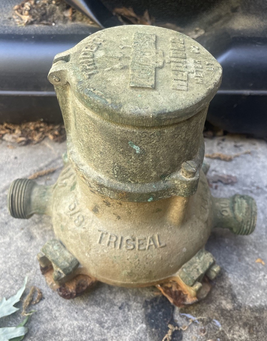 Trident Neptune Triseal 5/8 Old Brass Municipal Water Meter Original Collectible