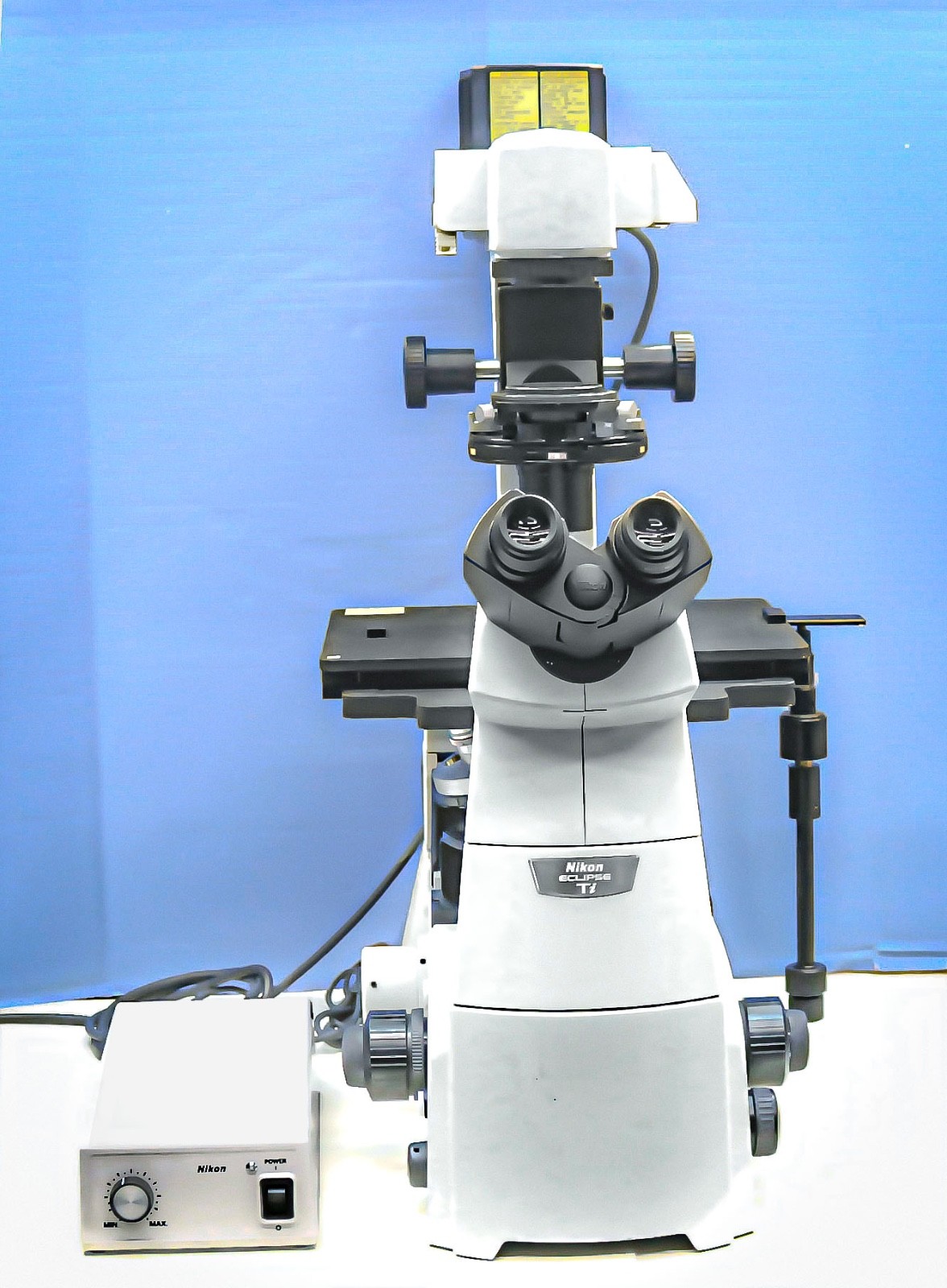 Nikon Eclipse Ti-S/L100 Inverted Phase Contrast Microscope, 3 Objectives
