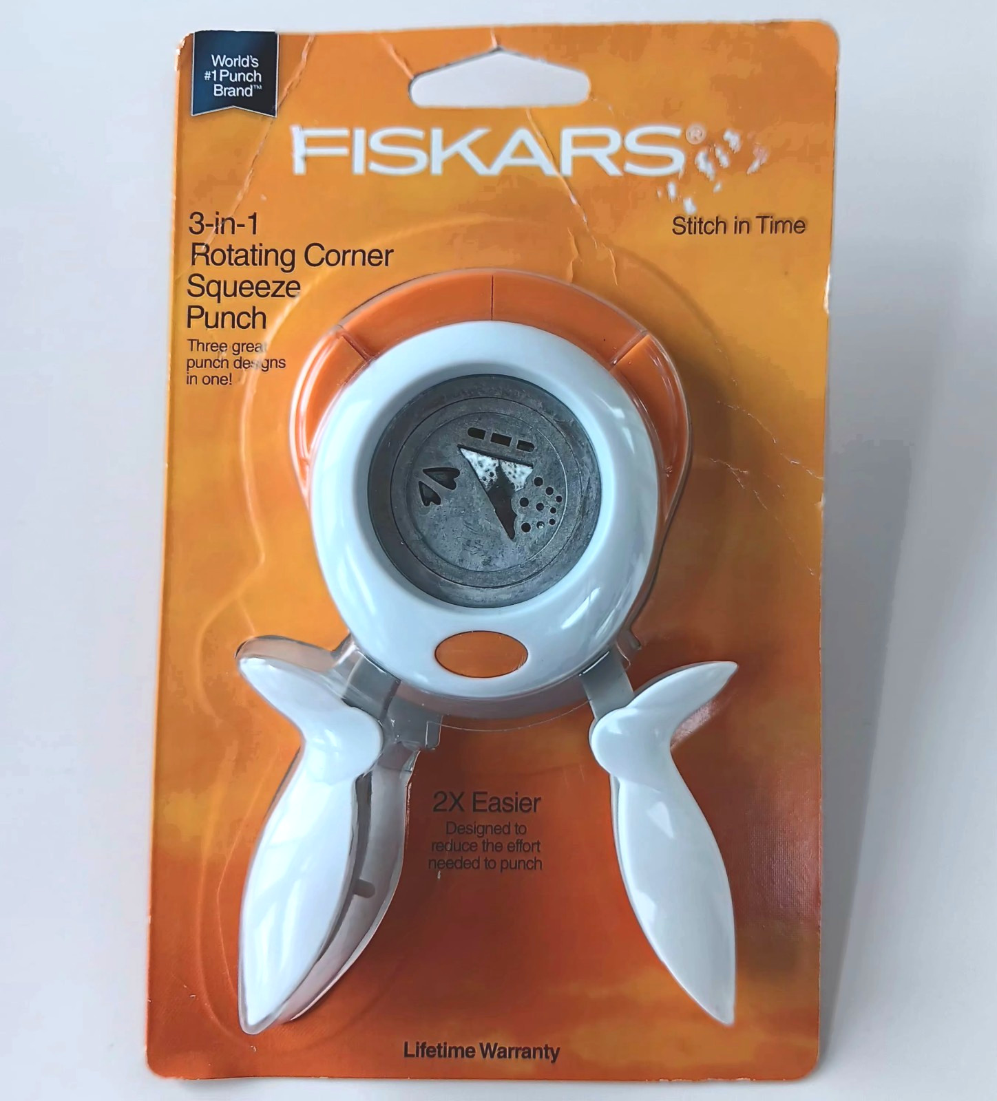 Fiskars 3-in-1 Rotating Corner Squeeze Punch Stitch in Time 01-005850