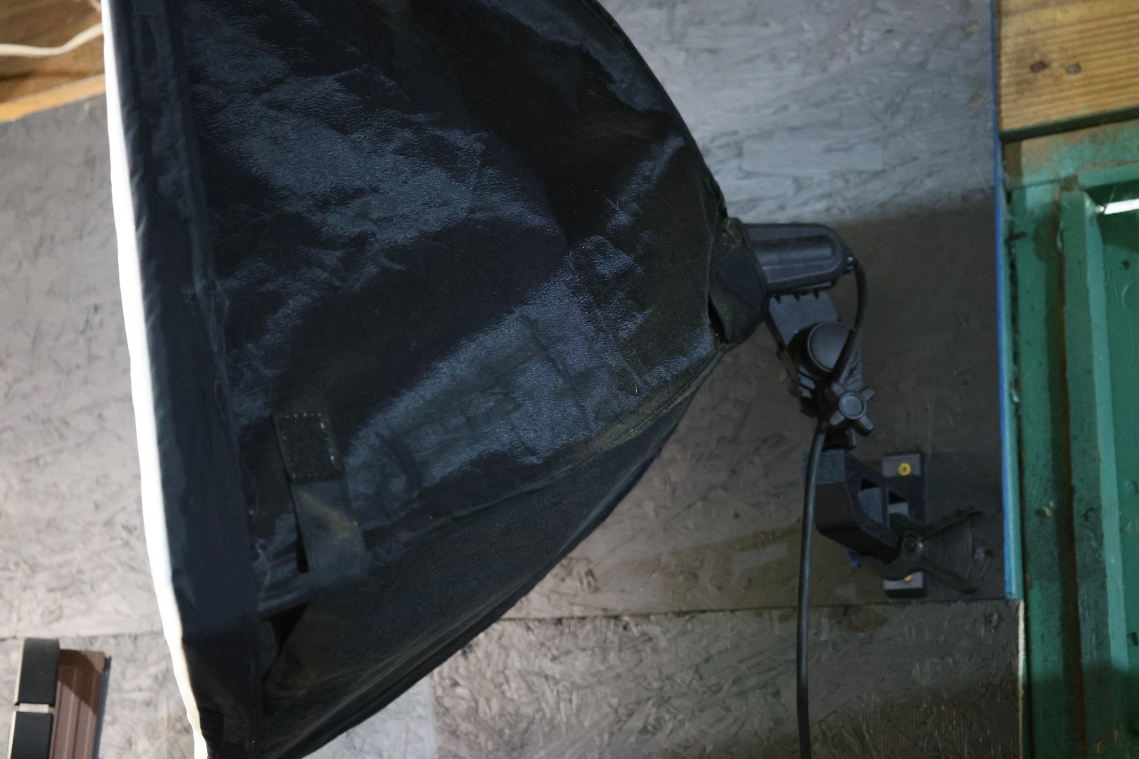 5/8" Baby Pin – Studio Light Wall Mount