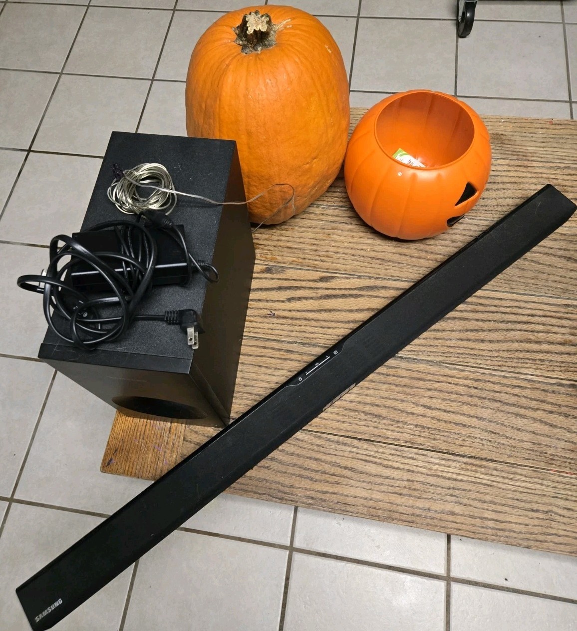 Samsung B63C Bluetooth Soundbar with Subwoofer, Black, 2022 Model No Remote