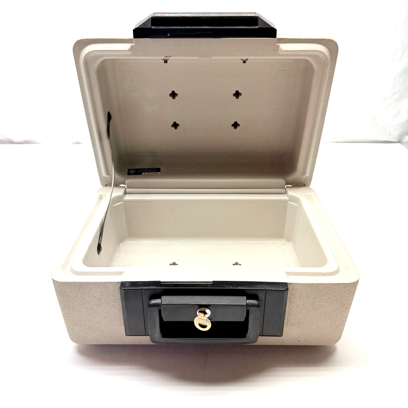 Sentry 1150 Fireproof Waterproof Lock Box Safe Chest w/ Key
