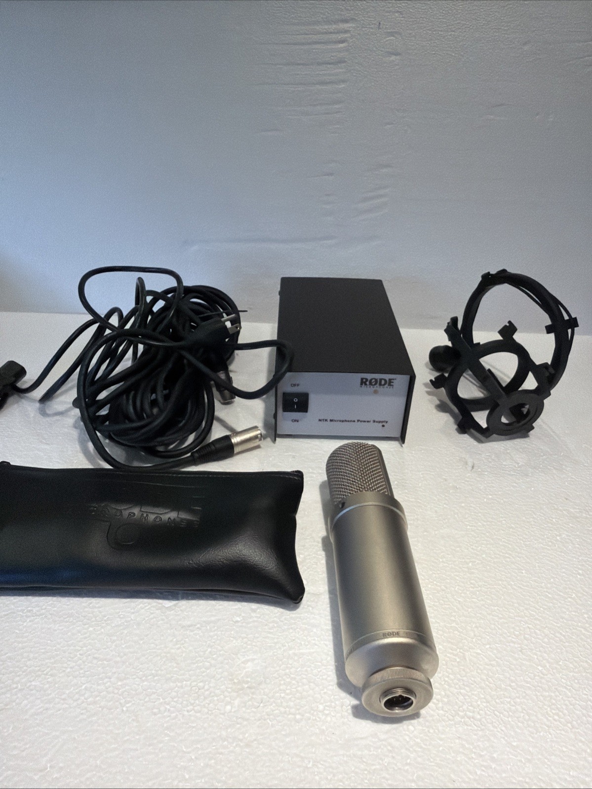 NTK MICROPHONE POWER SUPPLY AND MICROPHONE