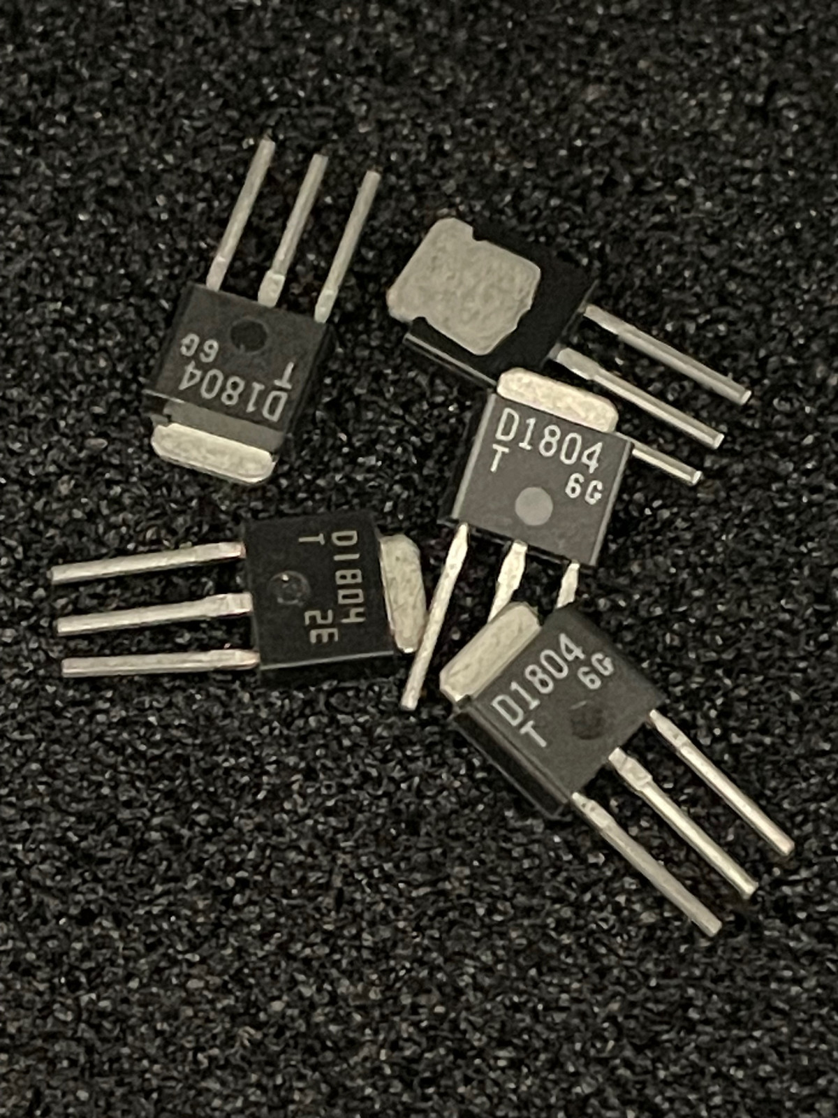 5pc Sanyo 2SD1804  Epitaxial Planar Transistor  **NOS