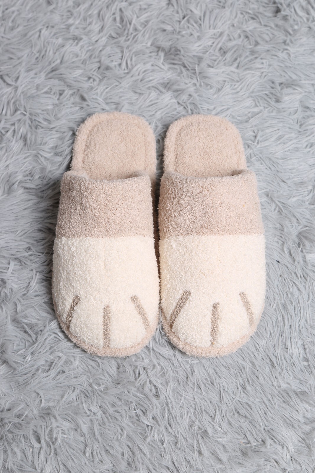 ComfyLuxe Cat Paw Pattern Embroidered Slippers