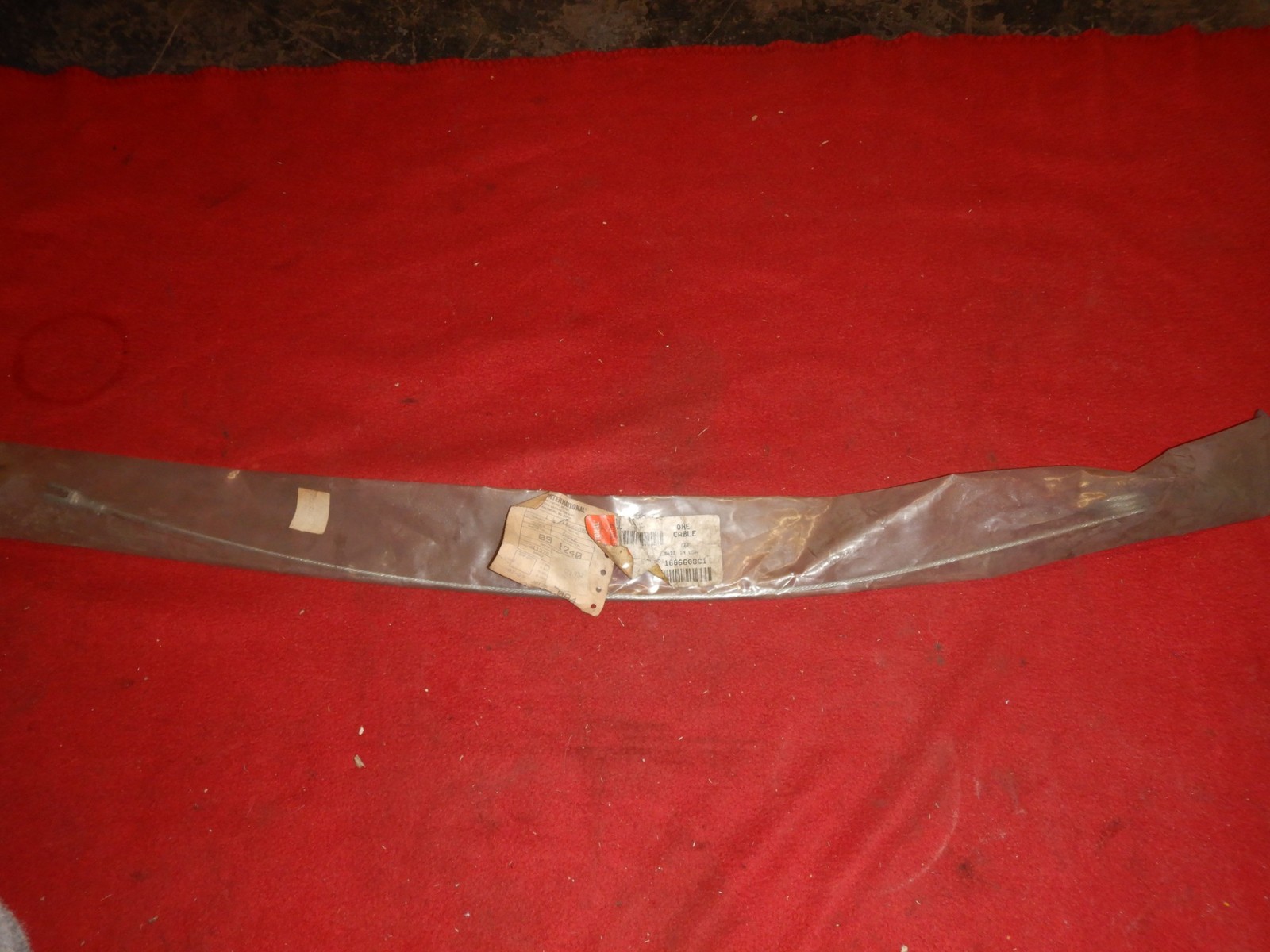 NOS INTERNATIONAL TRUCK Hood Release Cable 1666608C1 9400 9300 9200 CONVENTIONAL
