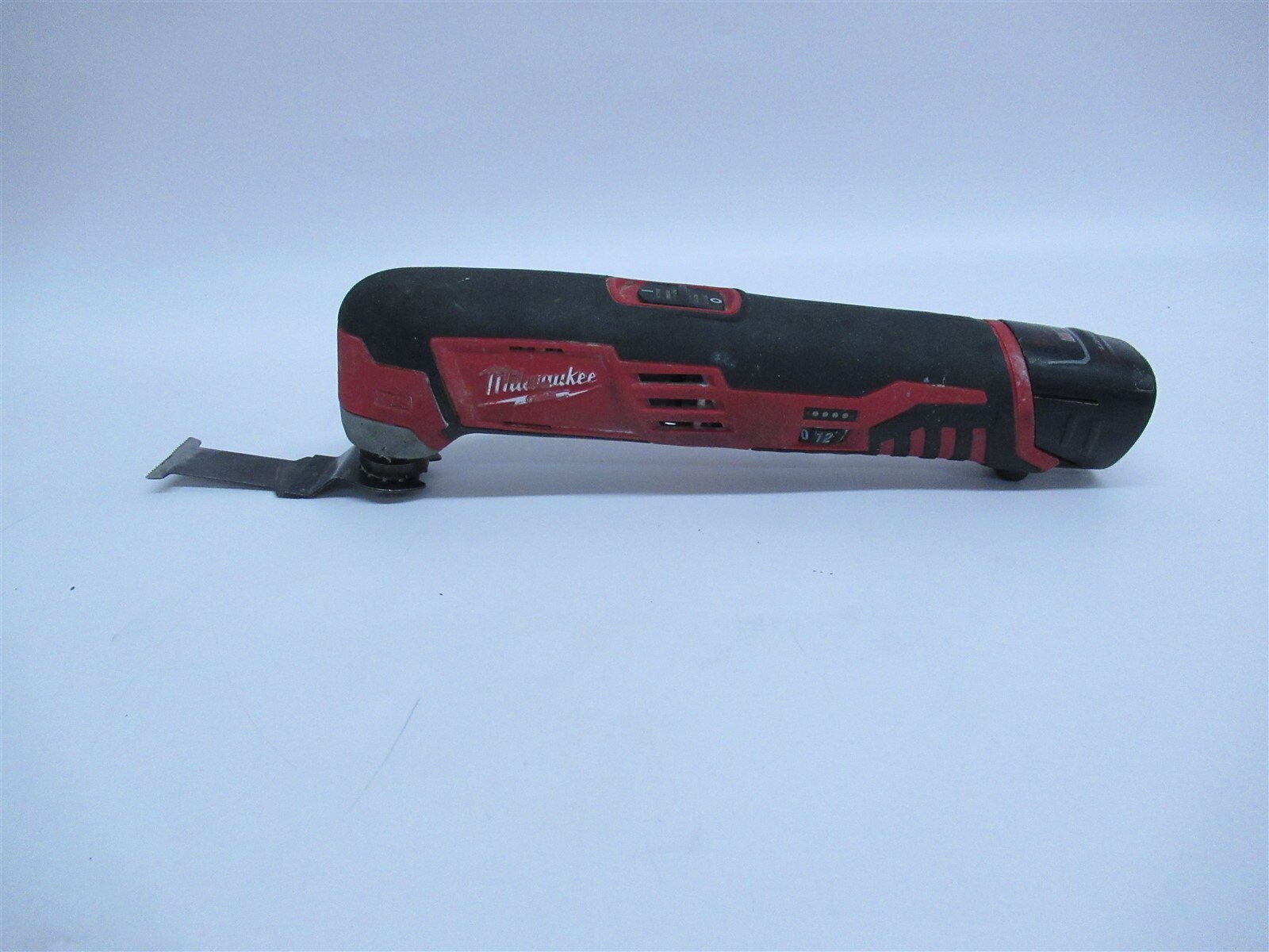 Milwaukee 2426-20 Multi-tool w/battery GP3114090