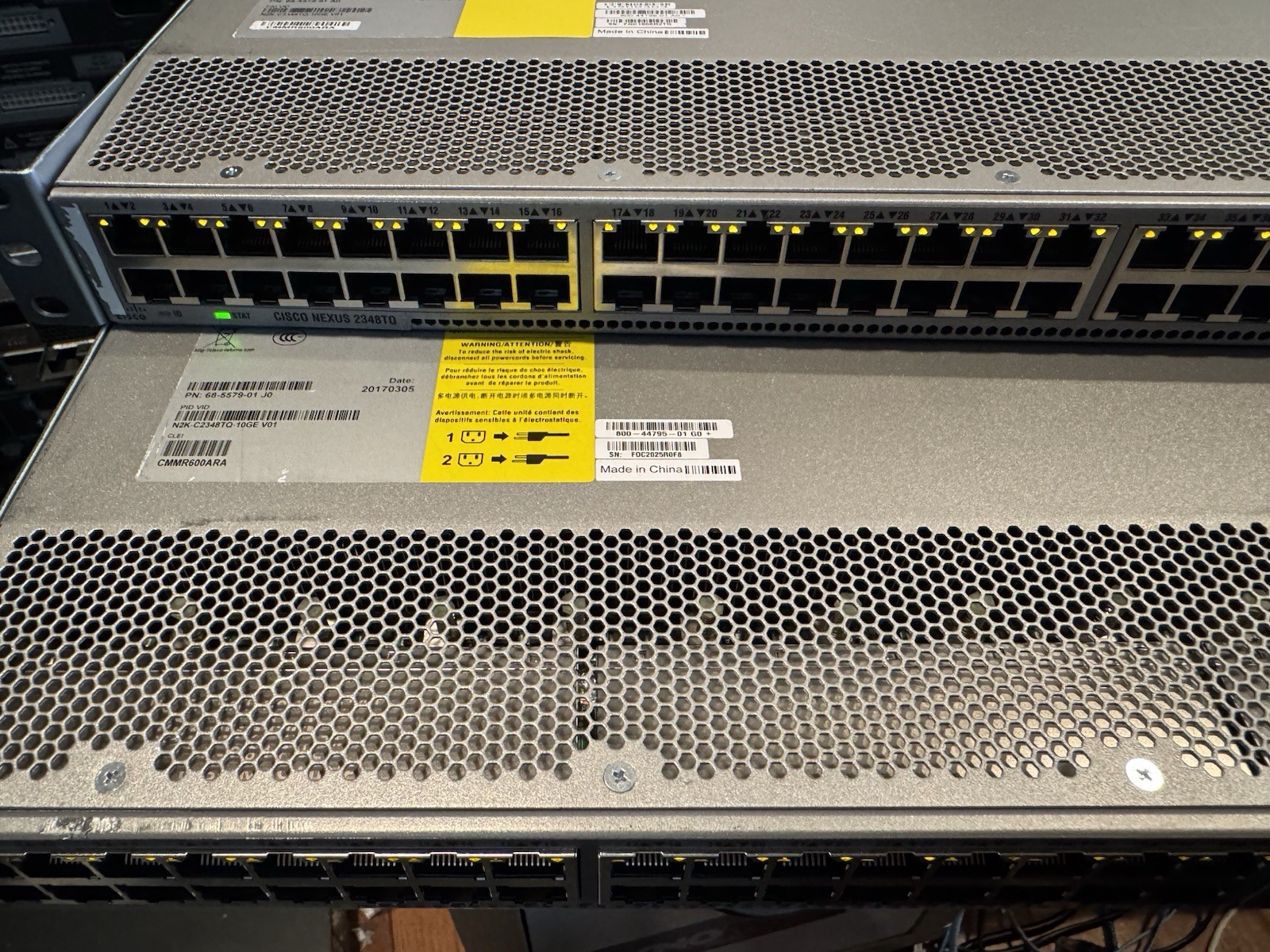 Cisco Nexus N2K-C2348TQ-10GE 10GbE fabric extender with original N2200-ACC-KIT