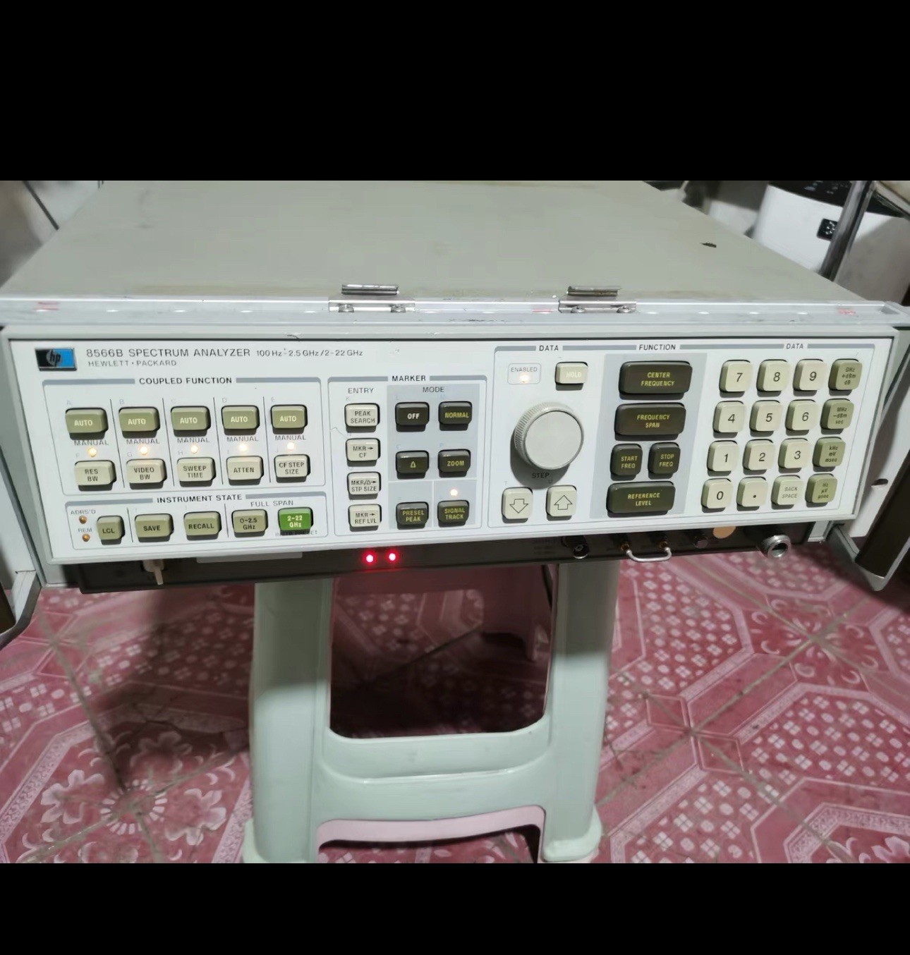 keysight /HP/ Agilent 8566B 100 Hz to 22 GHz Microwave Spectrum Analyzer w/Cable