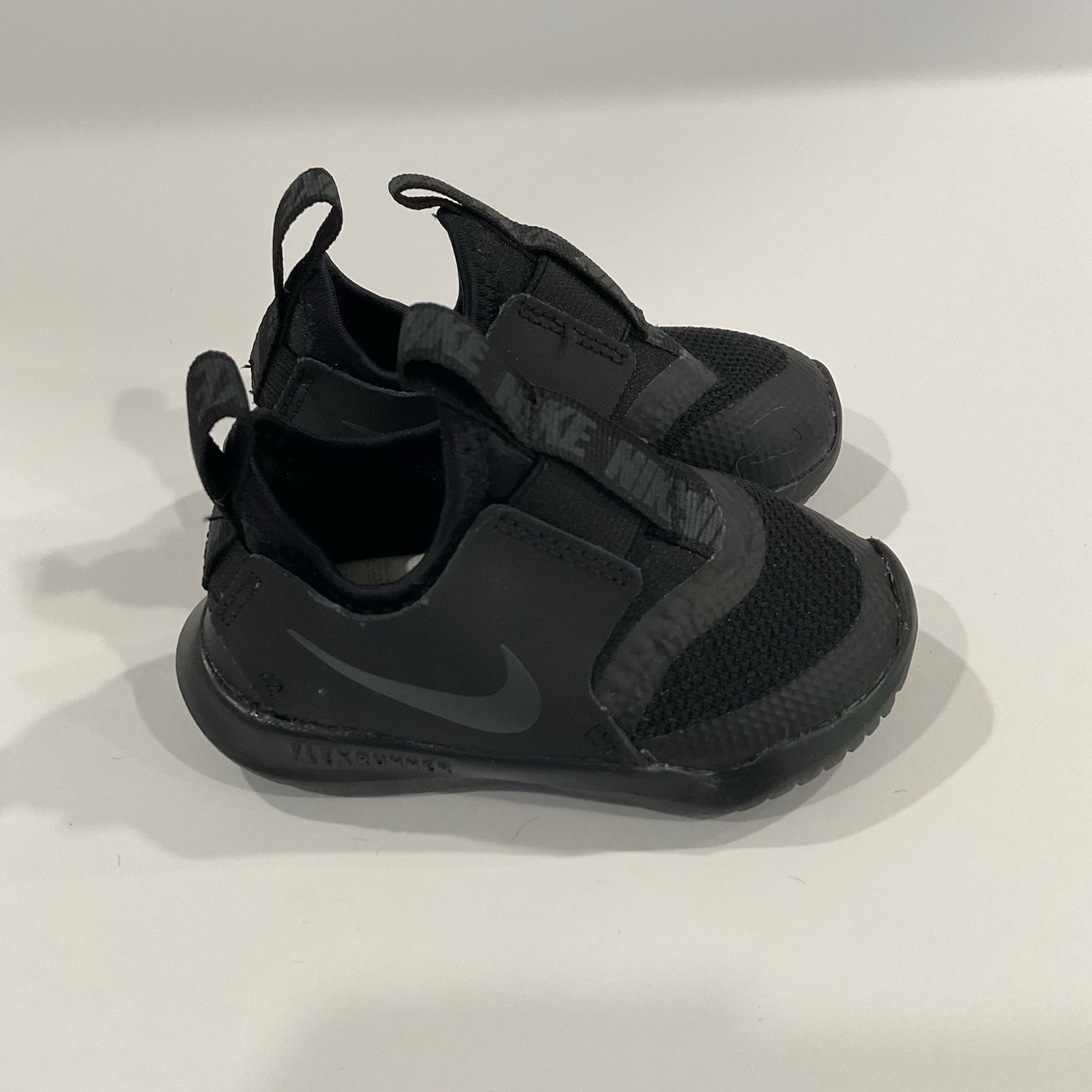 Nike Flexrunner Baby Pull On Sneaker Color Black Size 5C