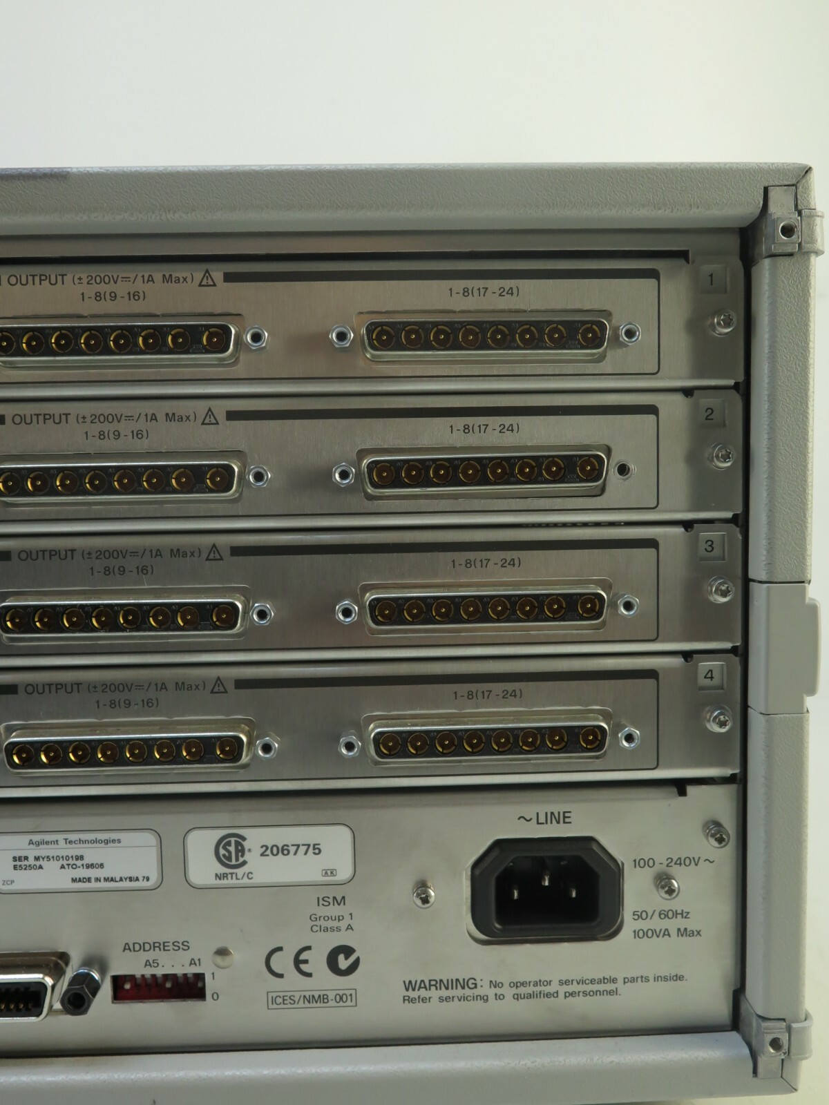 Agilent E5250A Low Leakage Switch Mainframe /w 4 x E5255A Multiplex