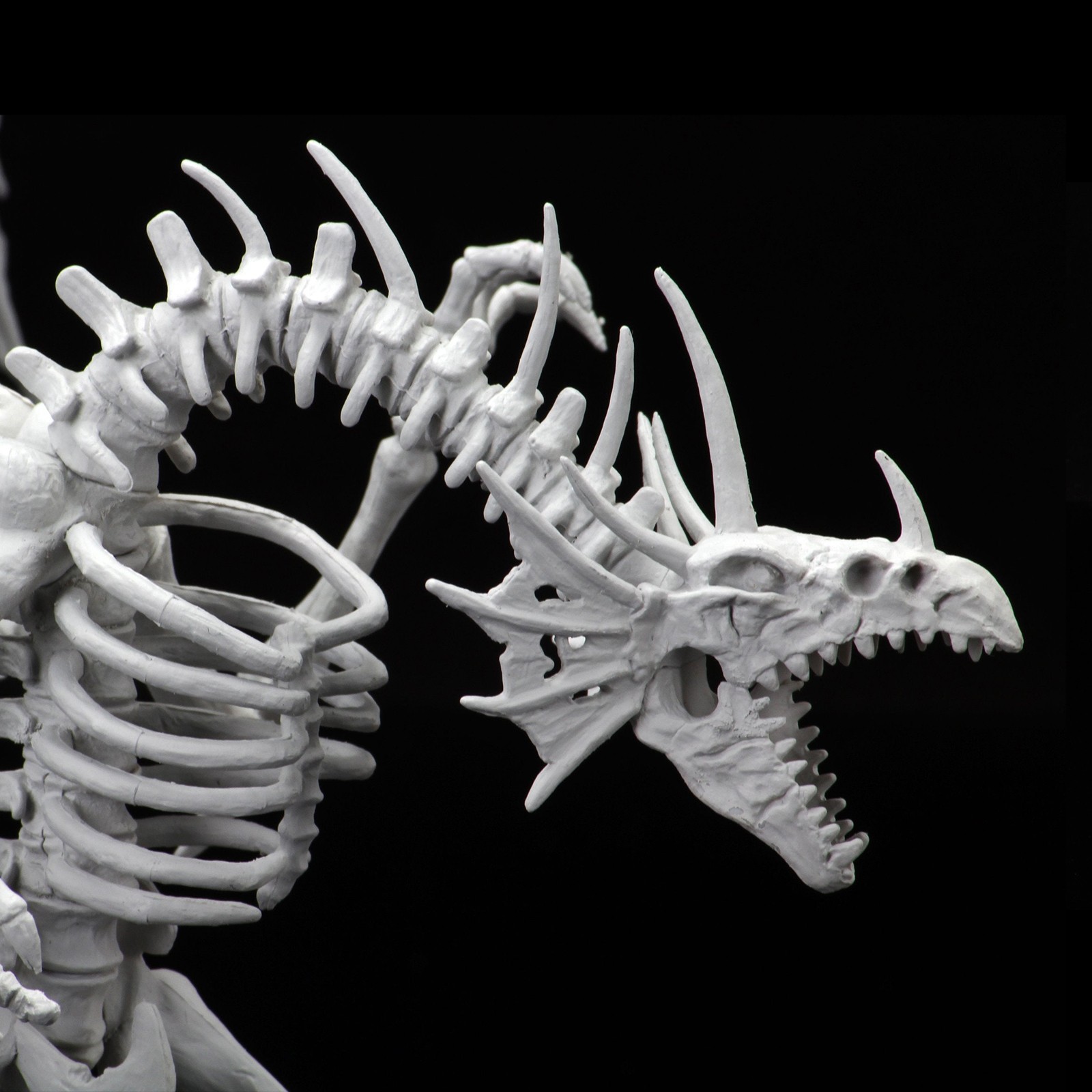 Pathfinder Battles Deep Cuts - Gargantuan Skeletal Dragon