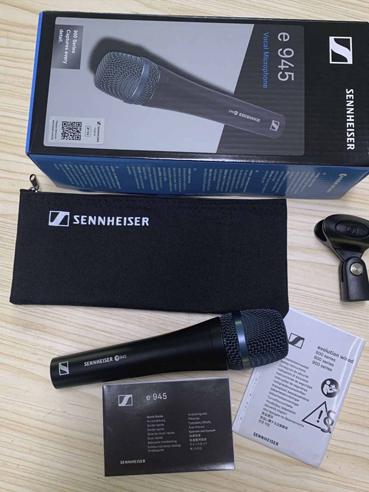 Sennheiser Professional E 945 Dynamic Super-Cardioid Vocal Microphone Wired