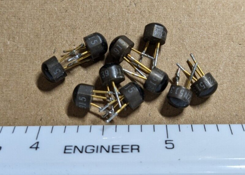Lot of 10 USED Short Gold Leads Fairchild 2N5139 – 1/8 Inch Leads -Tested!