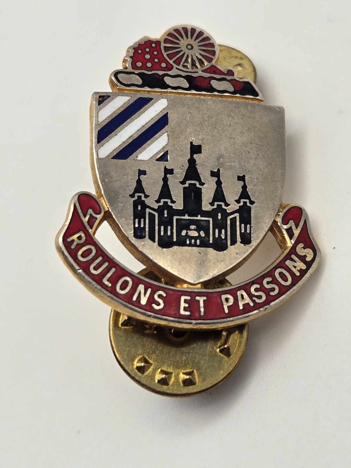 Vintage Army DUI Pin "Roulons Et Passons" 3rd Support Battalion  Denmark NY D22