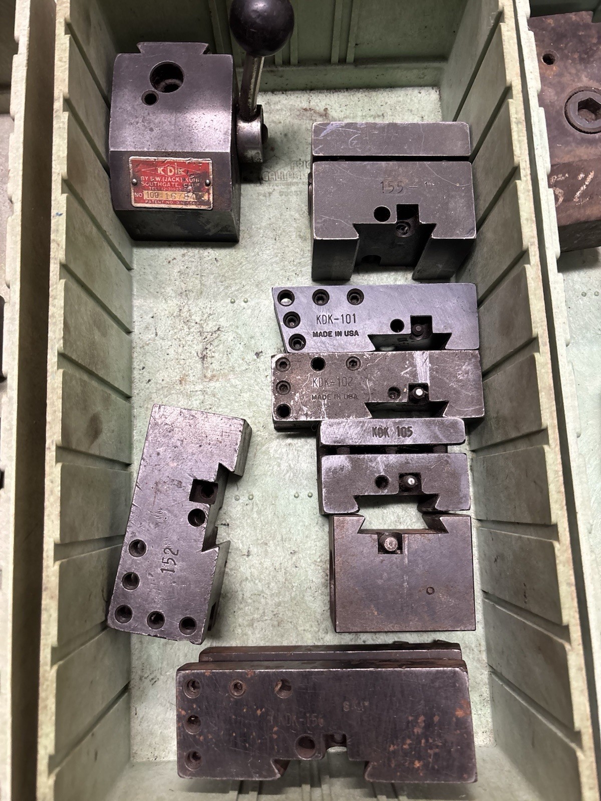 KDK 100 SERIES MASTER QUCIK CHANGE TOOL HOLDER WITH 7 HOLDERS TURNING & 3 BORING