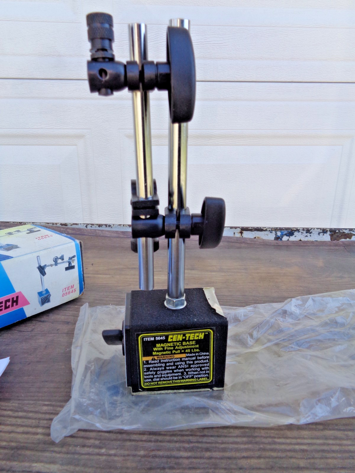 CEN-TECH 05645 Magnetic Adjustable Base