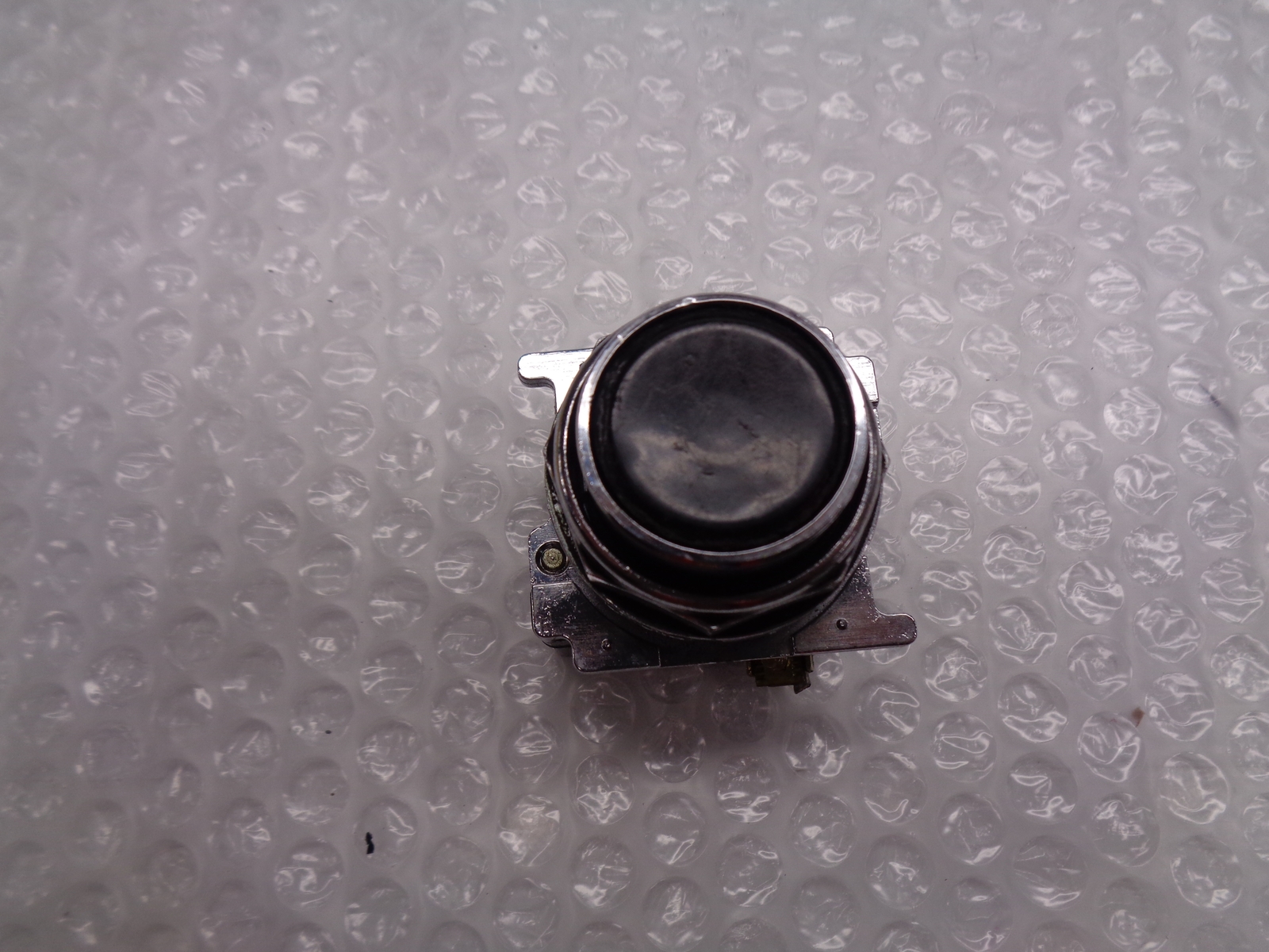 INDUSTRIAL SPARE T53 3089 PUSHBUTTON BLACK NSNP