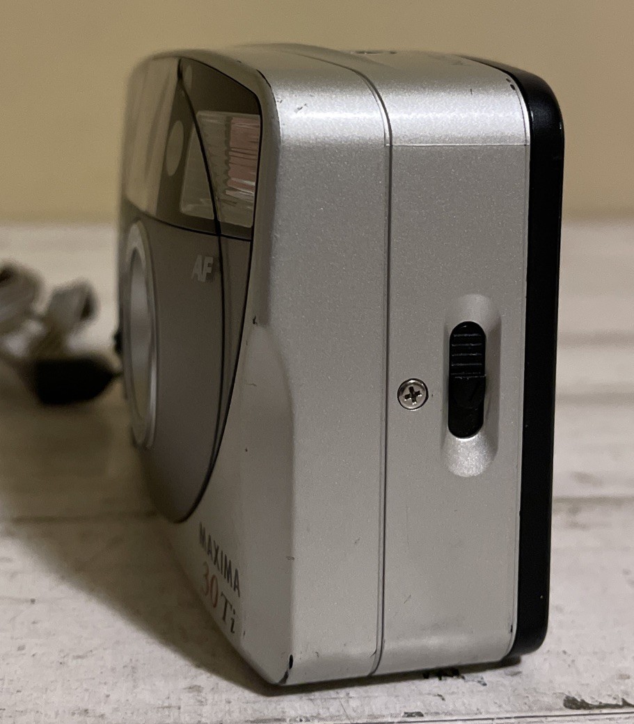 Samsung Maxima 30Ti AF Point And Shoot Camera W/ Reebok Camera Case - Tested