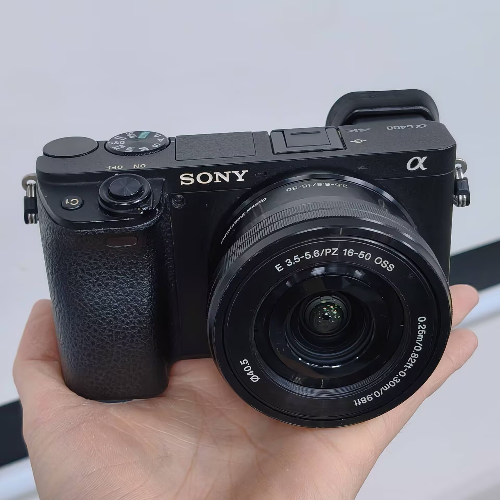 Sony Alpha a6400 Mirrorless 24.2MP 4K Digital Camera w/16-50mm Lens 100% Working