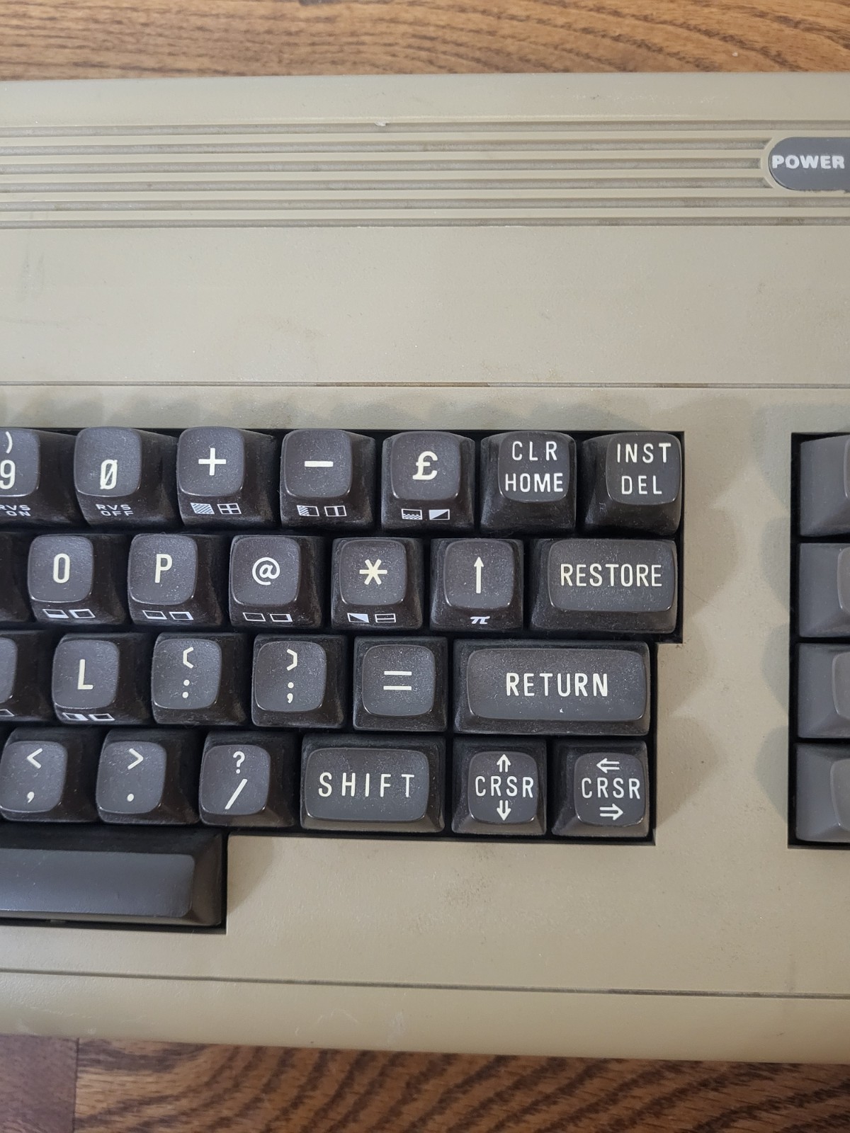 Commodore 64 Model C64 Breadbin Vintage Computer - READ Missing Key