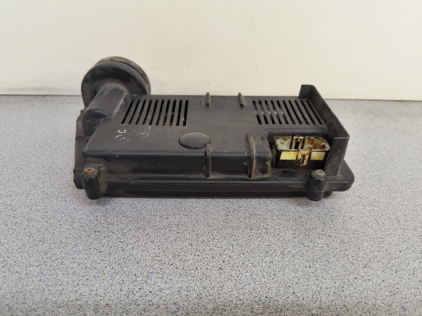 85-88 VOLVO 240 EZK ECU Ignition Control Unit Computer Module OEM 1346107
