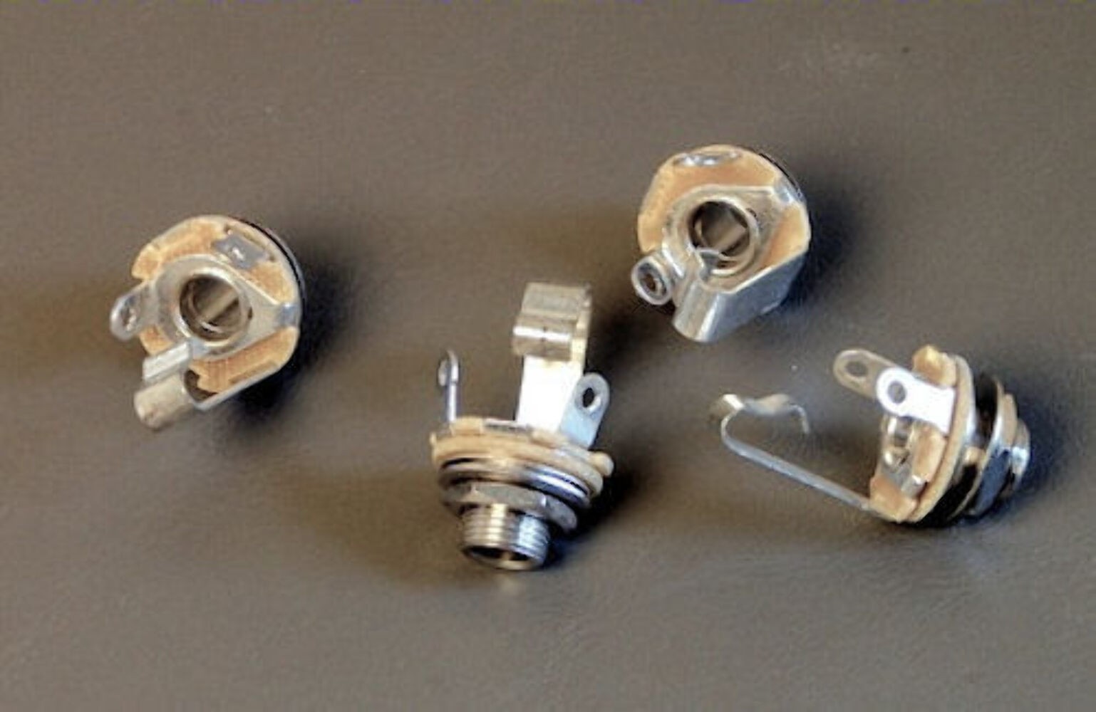 (4 PACK) REAN NYS229 1/4" Mono/TS Panel Mount Jacks W/ Washer and Nuts
