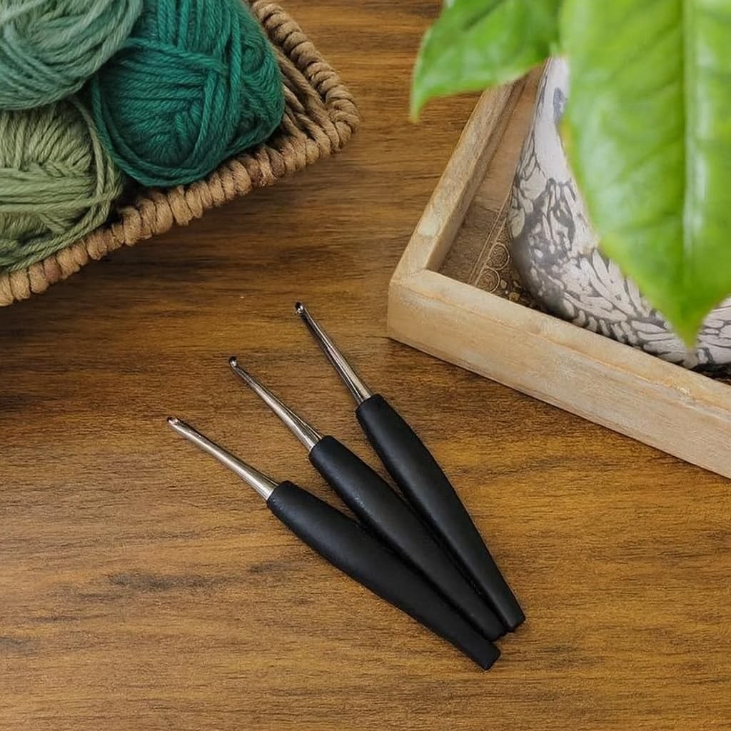 Furls Odyssey Crochet Hook Black Odyssey Black, N - 9MM) ORIGINAL/DISCONTINUED