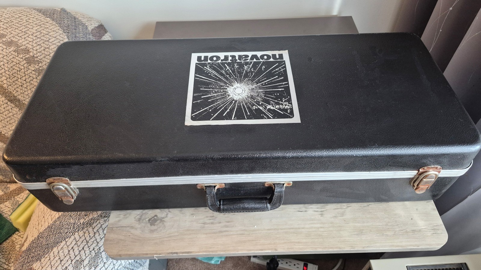 Novatron 400VR Powerpack w/2100 & 2140 heads, stands, umbrellas.+Video