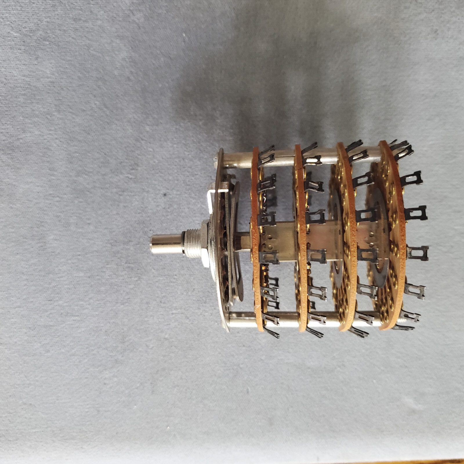 958477-02 Centralab 4 Wafer 1 Pole 18 Position Switch