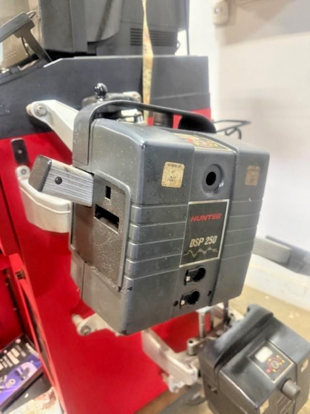 Hunter P 411M wheel alignment machine WITH EXTRA PARTS, MANUAL Read Description!