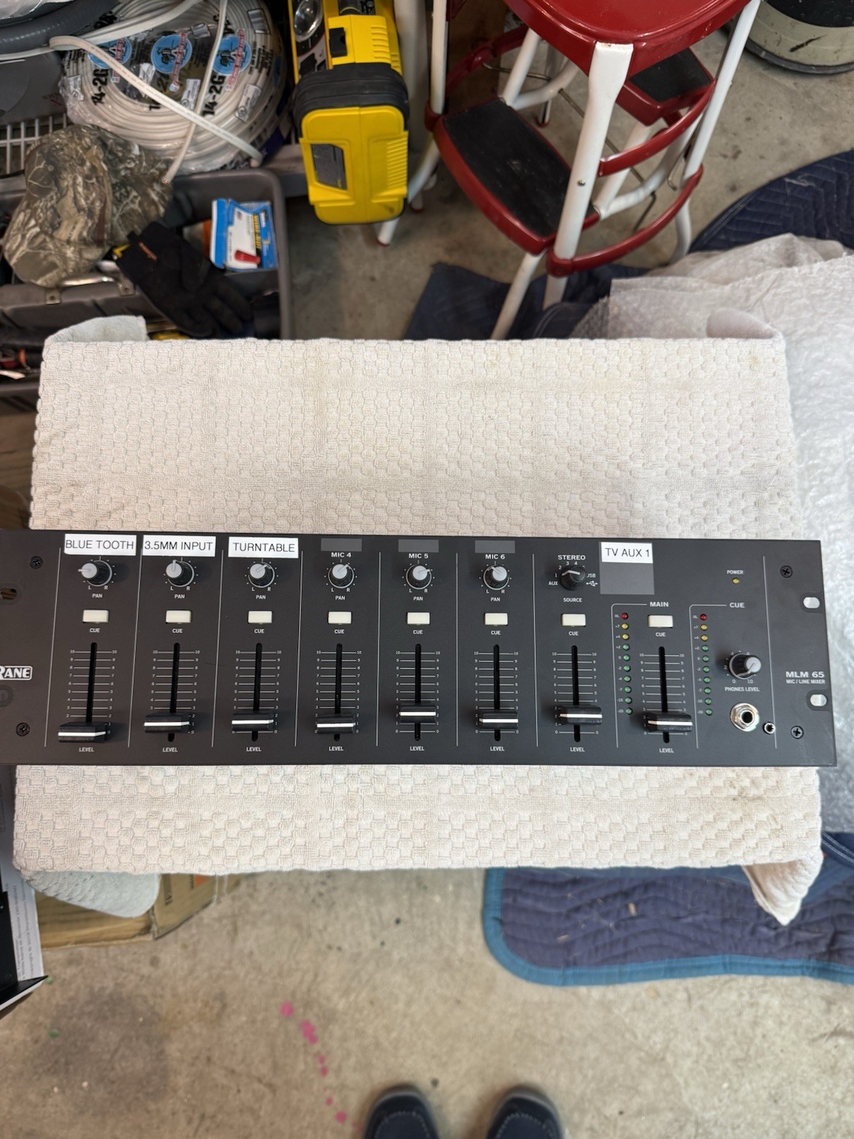 Rane Rack Mount MLM-65 6-Channel Mixer with Mic/Line Input