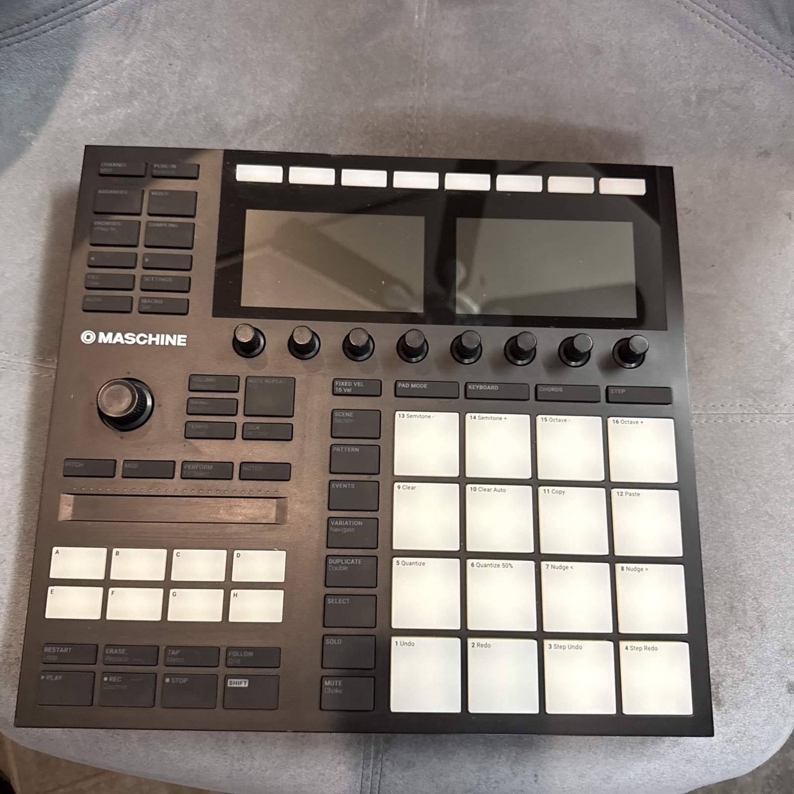 Native Instruments MASCHINE MK3 Groove Production System - works - no cord