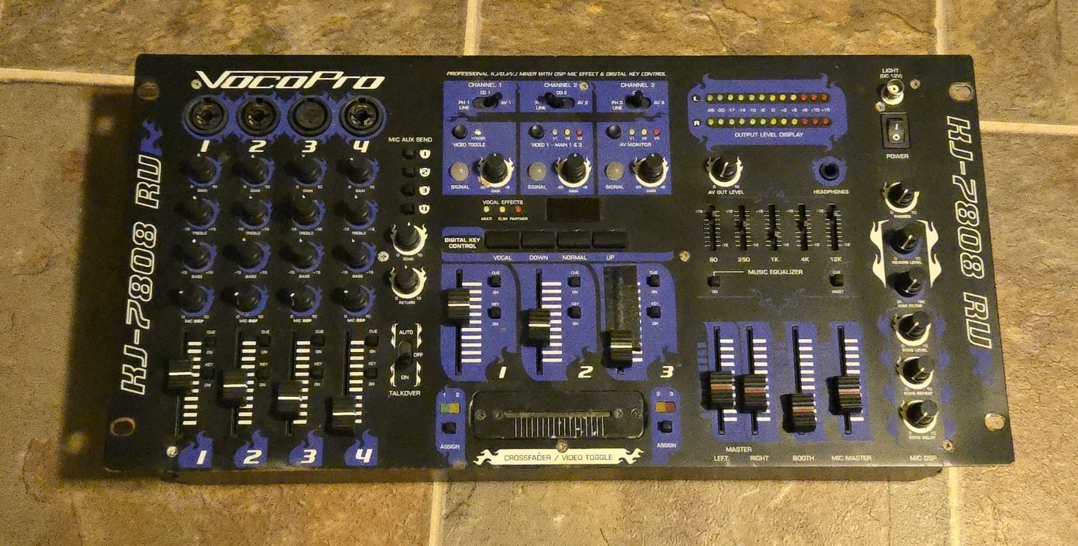 AS IS FOR REPAIR / PARTS UNTESTED VocoPro KJ-7808 RV Professional KJ/DJ/VJ Mixer