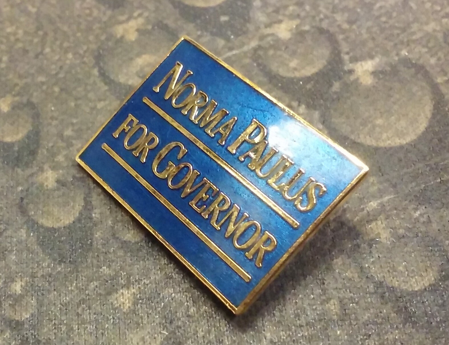 Norma Paulus For Governor vintage pin badge State of Oregon